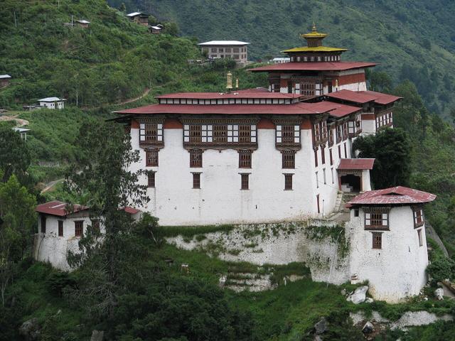 Lhuntse Dzong